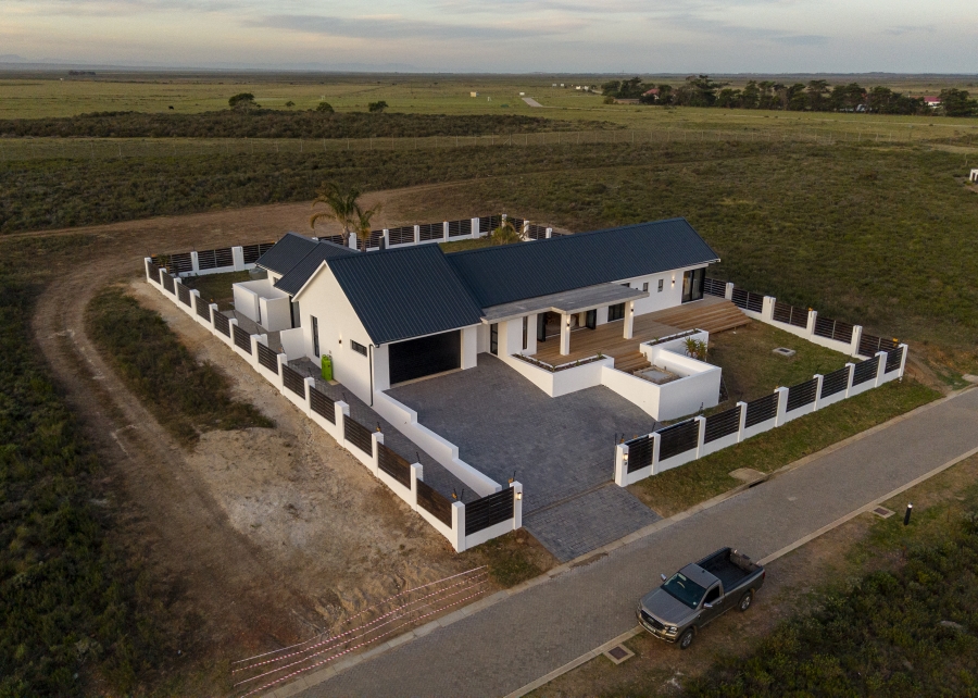 4 Bedroom Property for Sale in Kromme River Estate Eastern Cape
